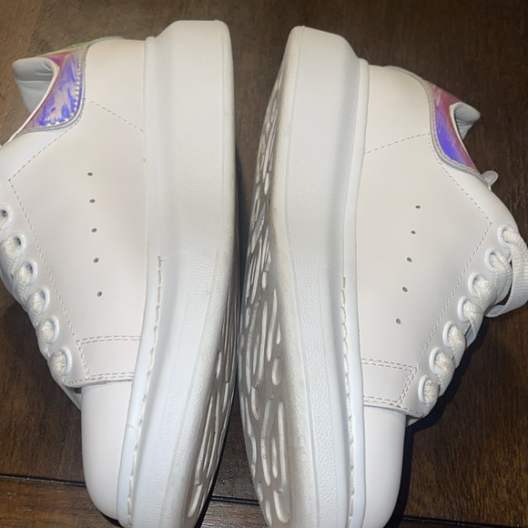 Alexander Mcqueen - Picture 3 of 4